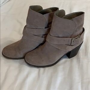 BCBG chunky heel bootie